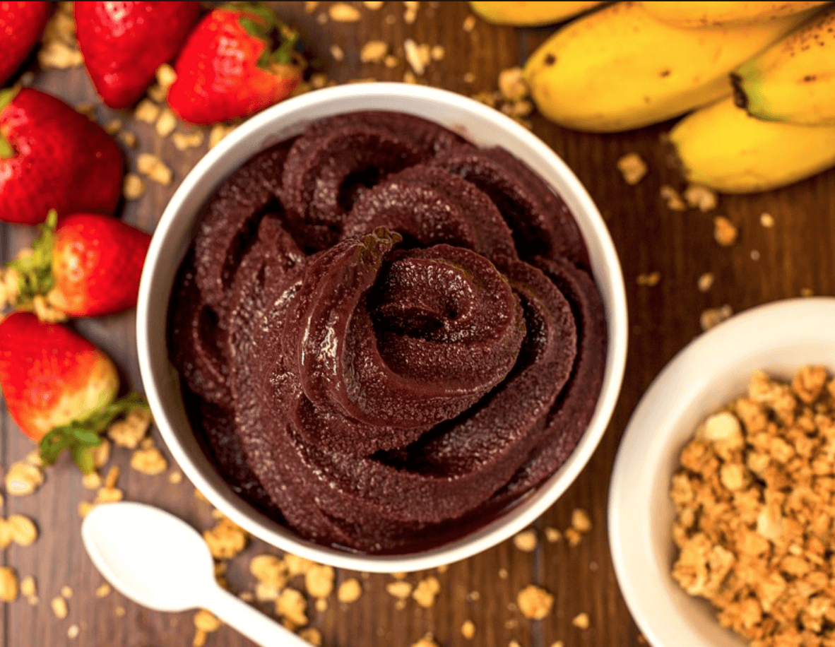 Healthy-Chocolate-Hazelnut-Avocado-Pudding-1.png